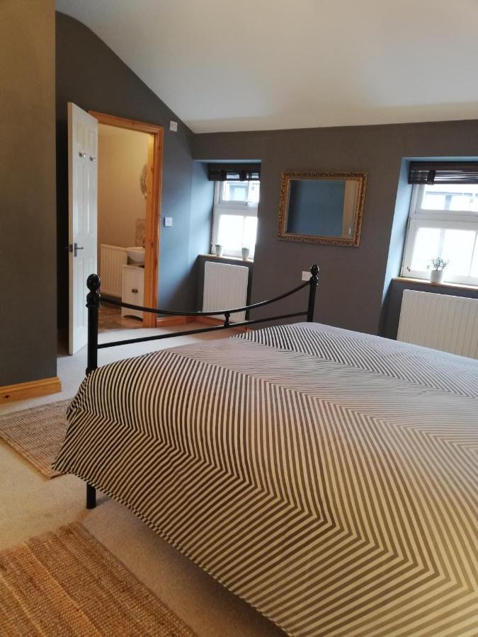 6 Beili Priory Apartment Abergavenny Exterior foto